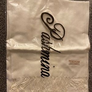 Pashmina scarf